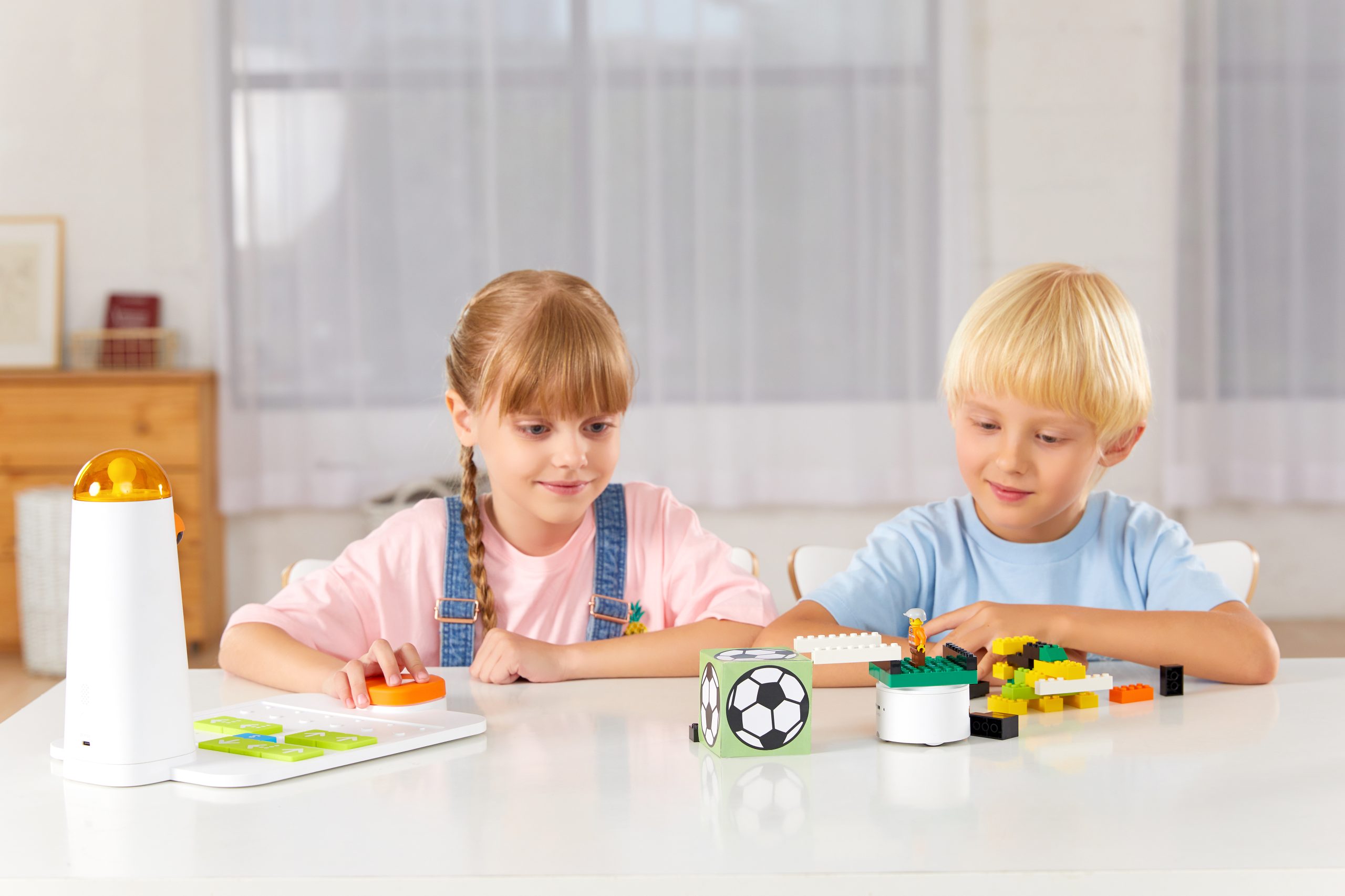 DIY-play-with-Lego-and-Paper-Craft-1-scaled